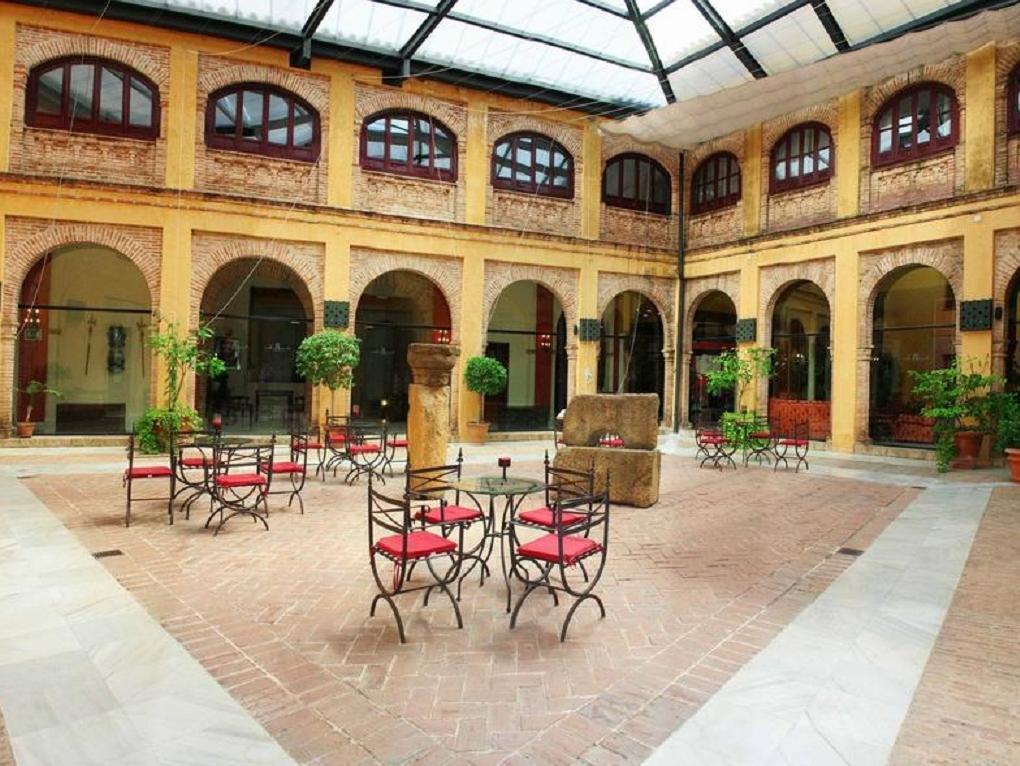 Alcázar de la Reina Hotel Carmona  Esterno foto